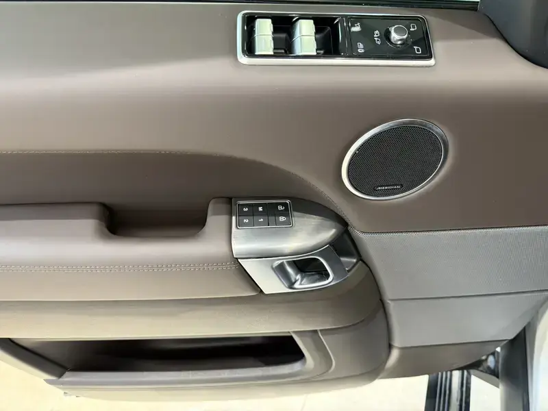 2021 Land Rover Range Rover Sport с пробегом 102 000 км