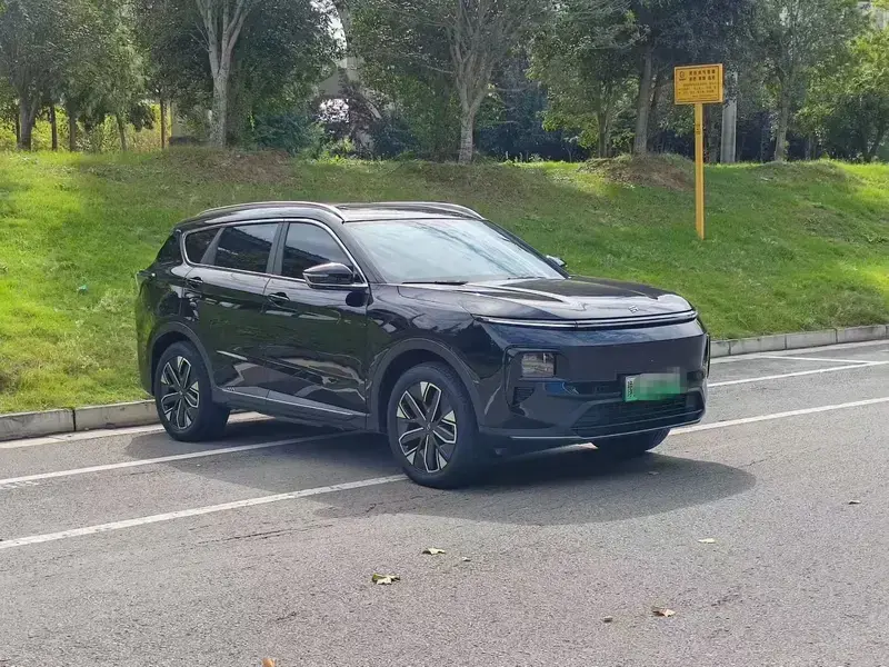 2024 JETOUR Shanhai L7 с пробегом 48 000 км