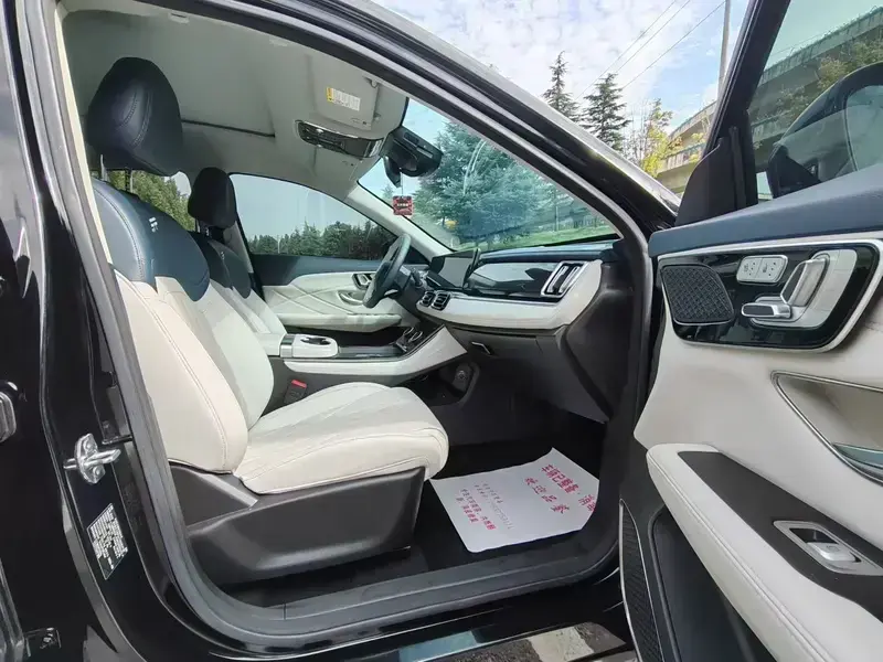 2024 JETOUR Shanhai L7 с пробегом 48 000 км