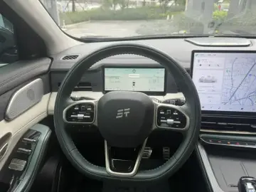 2024 JETOUR Shanhai L9 с пробегом 44 000 км