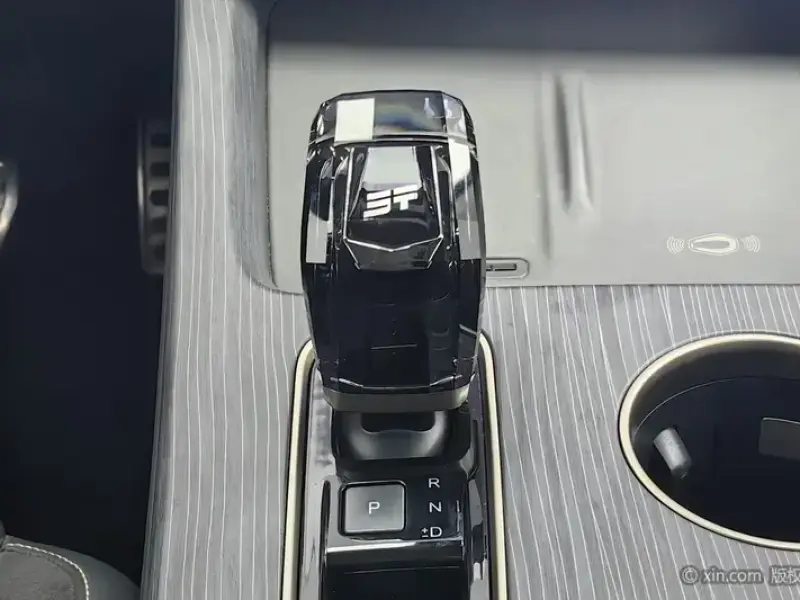 2024 JETOUR Shanhai L9 с пробегом 51 300 км