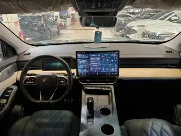 2024 JETOUR Shanhai L9 с пробегом 20 000 км