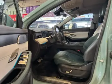 2024 JETOUR Shanhai L9 с пробегом 20 000 км