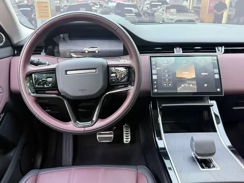 2024 Land Rover Range Rover Evoque с пробегом 25 200 км