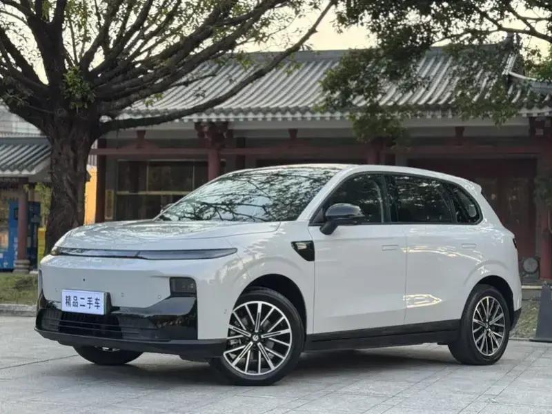 2025 Leapmotor B10 с пробегом 87 000 км