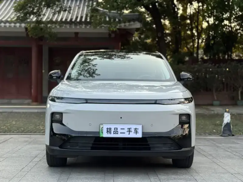 2025 Leapmotor B10 с пробегом 87 000 км