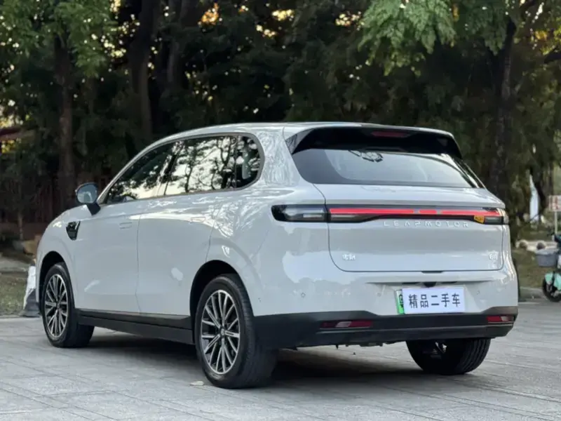 2025 Leapmotor B10 с пробегом 87 000 км