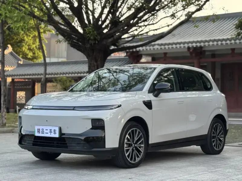 2025 Leapmotor B10 с пробегом 87 000 км