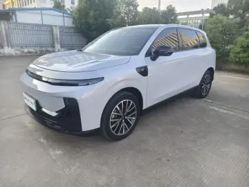 2025 Leapmotor B10 с пробегом 43 000 км