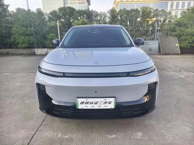 2025 Leapmotor B10 с пробегом 43 000 км