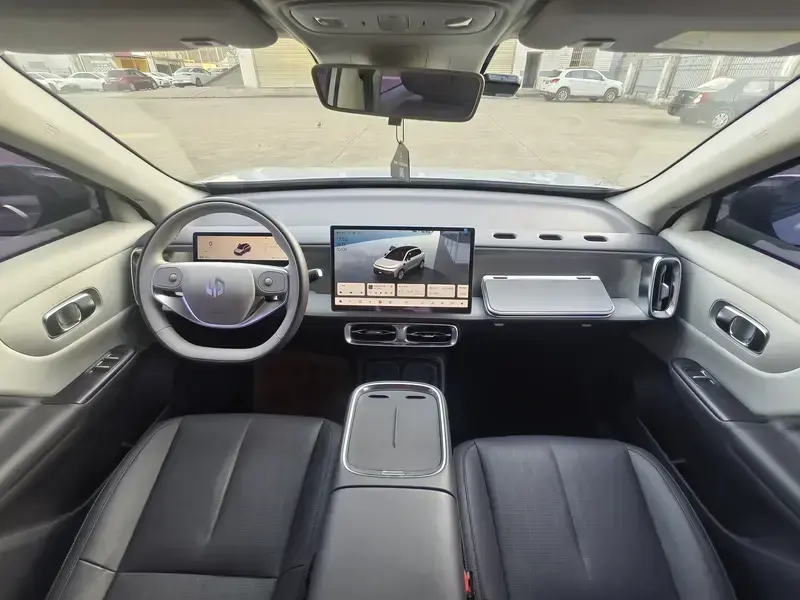 2025 Leapmotor B10 с пробегом 43 000 км