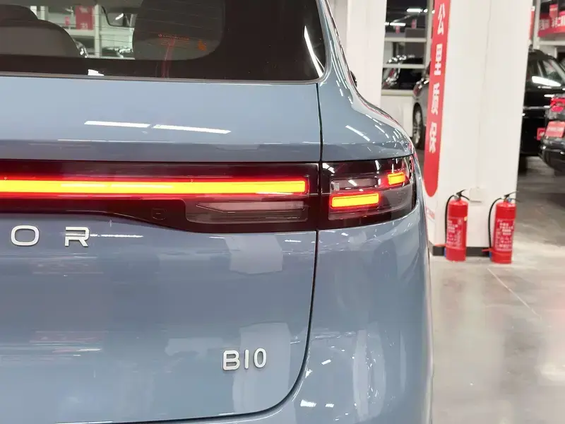 2025 Leapmotor B10 с пробегом 21 600 км