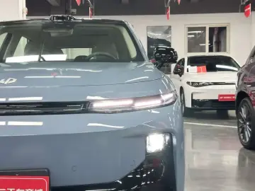 2025 Leapmotor B10 с пробегом 21 600 км
