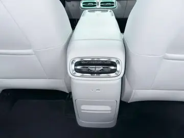 2025 Leapmotor B10 с пробегом 21 600 км