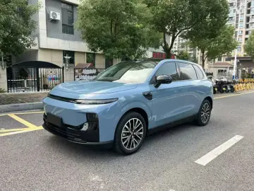 Leapmotor B10
