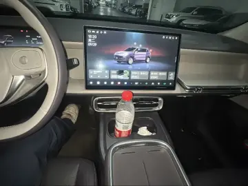 2025 Leapmotor B10 с пробегом 11 400 км