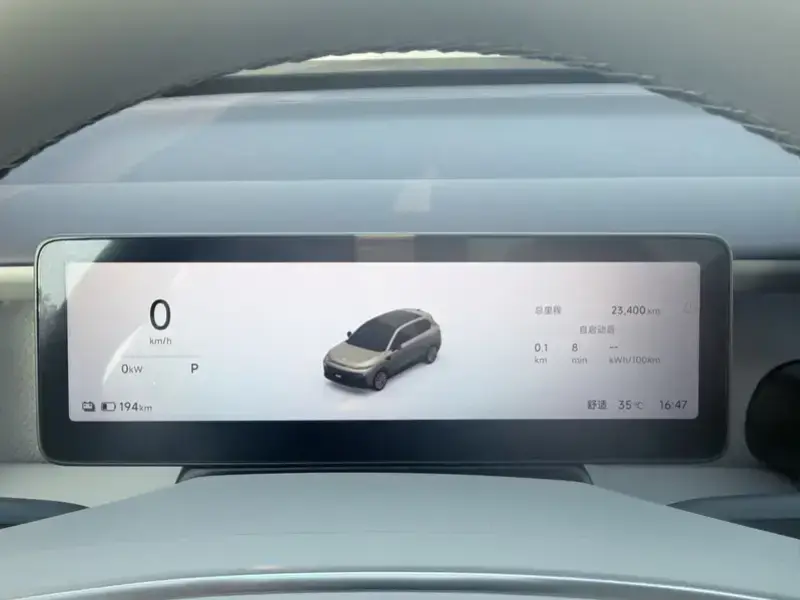 2025 Leapmotor B10 с пробегом 23 400 км