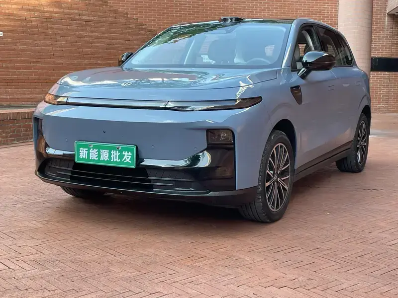 2025 Leapmotor B10 с пробегом 24 500 км