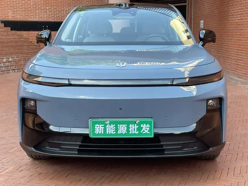 2025 Leapmotor B10 с пробегом 24 500 км