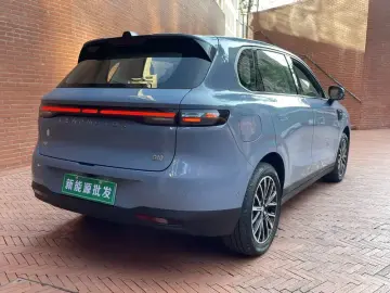 2025 Leapmotor B10 с пробегом 24 500 км