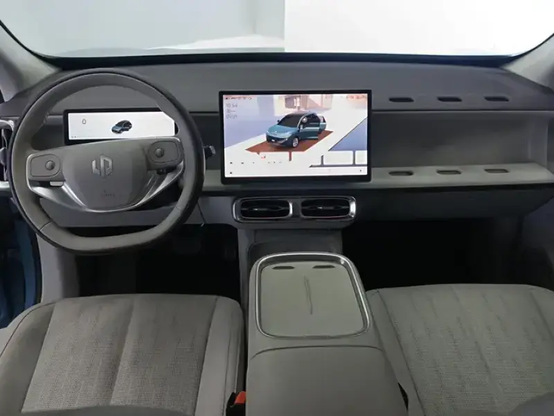 2025 Leapmotor B10 с пробегом 21 000 км
