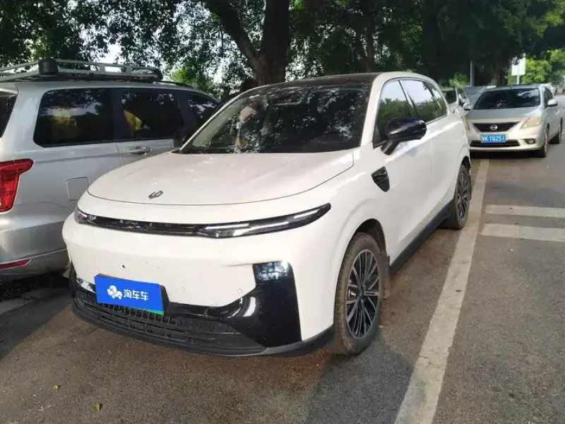 2025 Leapmotor B10 с пробегом 73 000 км