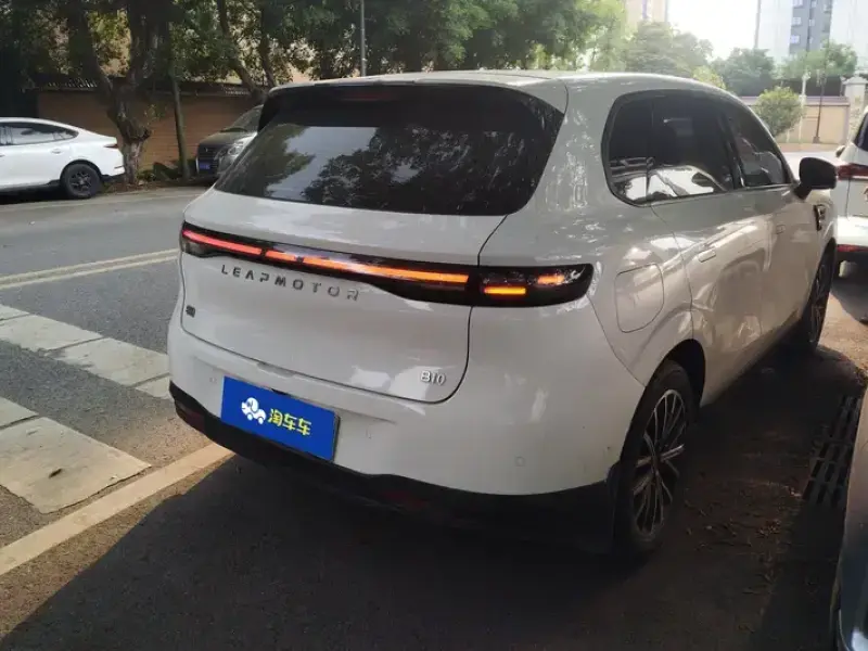 2025 Leapmotor B10 с пробегом 73 000 км