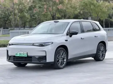 2026 Leapmotor C10 с пробегом 14 700 км