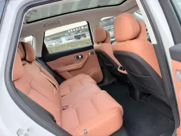 2026 Leapmotor C10 с пробегом 14 700 км