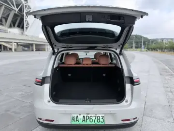 2026 Leapmotor C10 с пробегом 24 500 км