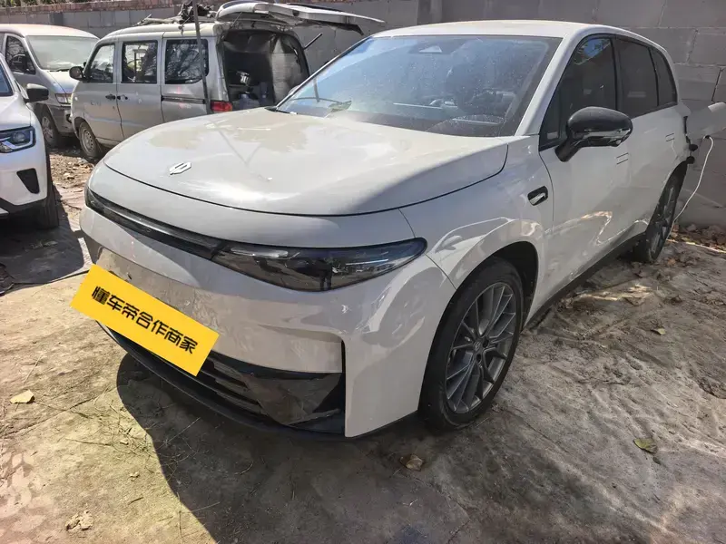2024 Leapmotor C10 с пробегом 39 000 км