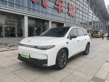 Leapmotor C10