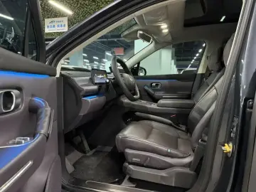 2024 Leapmotor C10 с пробегом 119 000 км