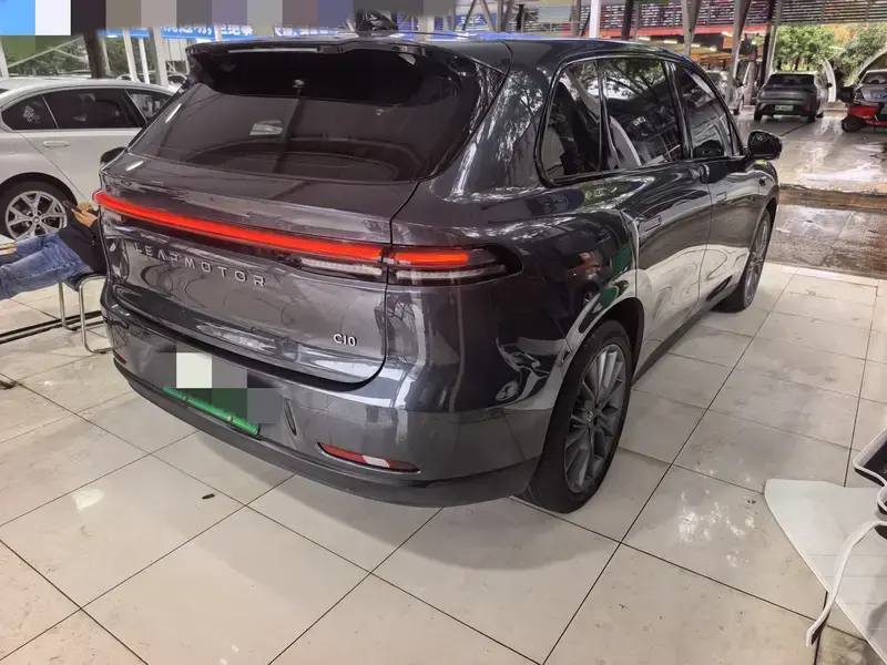 2024 Leapmotor C10 с пробегом 19 000 км