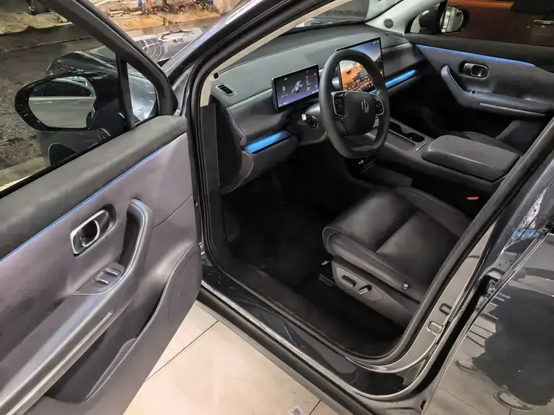2024 Leapmotor C10 с пробегом 19 000 км