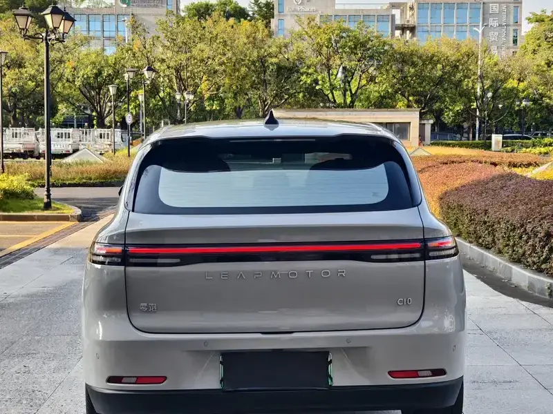 2024 Leapmotor C10 с пробегом 18 000 км