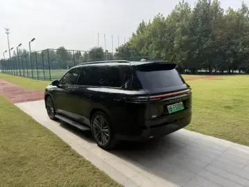 2026 Leapmotor C16 с пробегом 13 000 км
