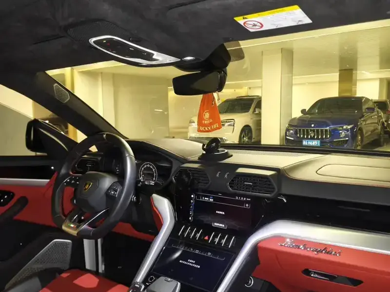 2021 Lamborghini Urus с пробегом 25 000 км