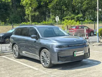 2024 Leapmotor C16 с пробегом 40 000 км