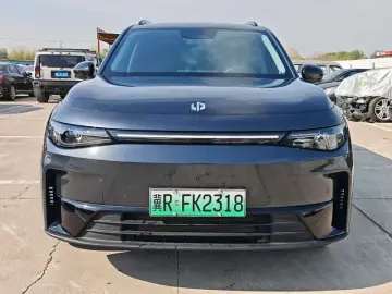 2024 Leapmotor C16 с пробегом 30 000 км