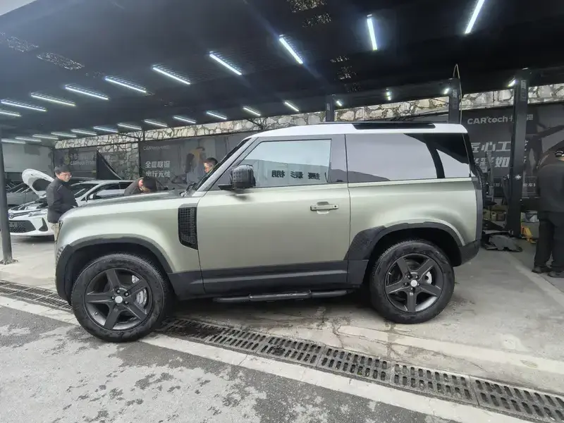 2021 Land Rover Defender с пробегом 133 000 км