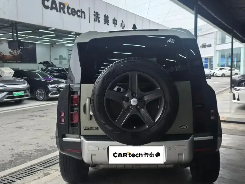 2021 Land Rover Defender с пробегом 133 000 км