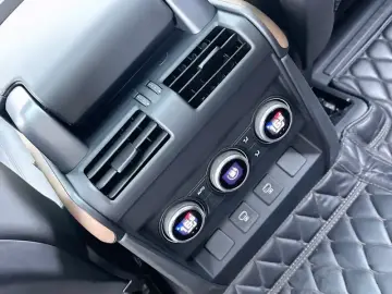 2023 Land Rover Defender с пробегом 36 000 км