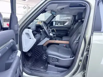 2023 Land Rover Defender с пробегом 36 000 км