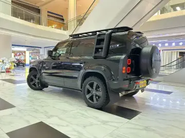 2021 Land Rover Defender с пробегом 86 000 км