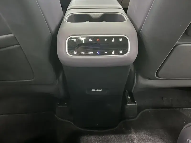 2024 Leapmotor C16 с пробегом 30 000 км