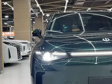 2024 Leapmotor C16 с пробегом 30 000 км