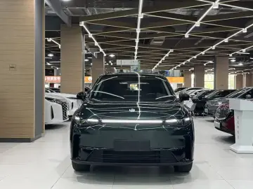 2024 Leapmotor C16 с пробегом 30 000 км