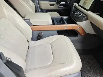 2020 Land Rover Defender с пробегом 82 000 км