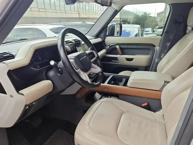 2020 Land Rover Defender с пробегом 82 000 км